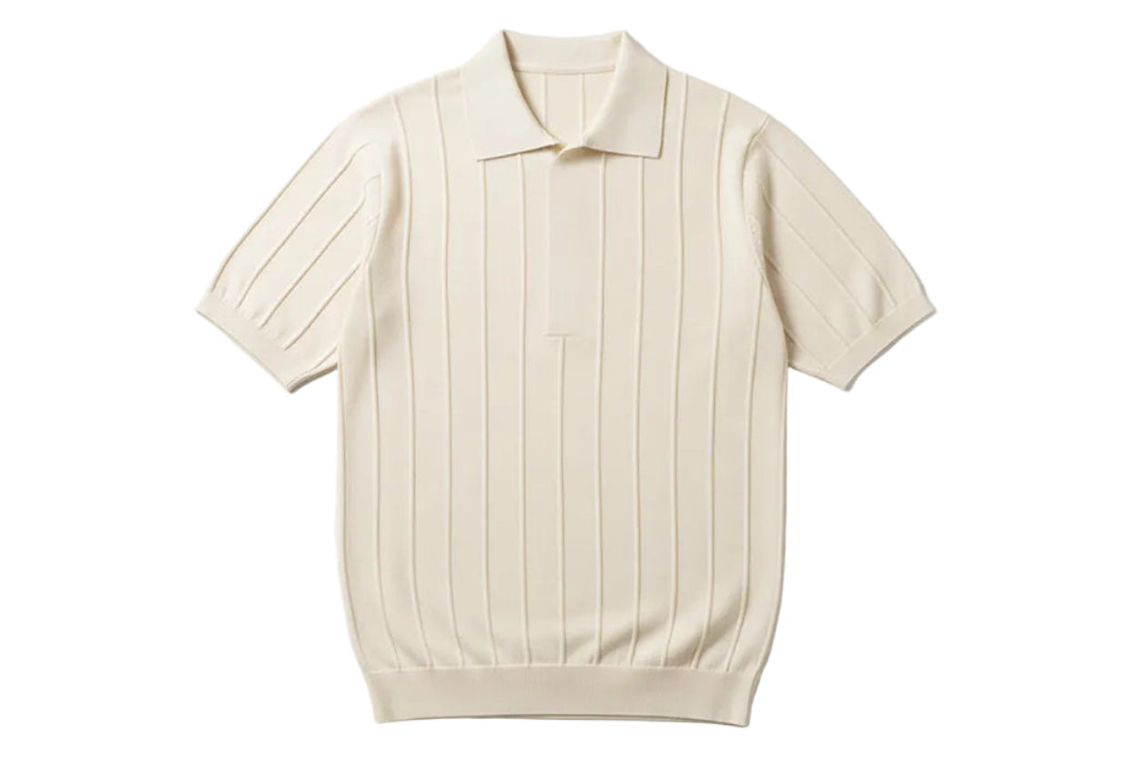 Men’s short-sleeve polo shirt, fine knit.